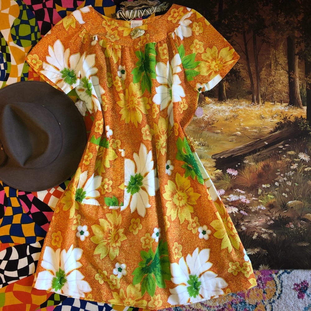 Vintage Hawaiian floral muumuu/housedress